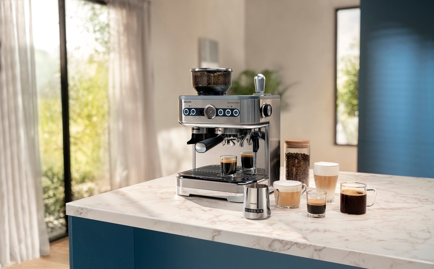 Kavni aparat Philips Barista Brew z raznolikimi vrstami kavnih napitkov