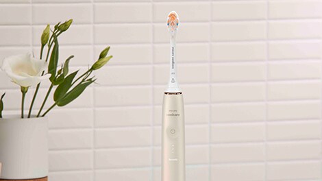 Kako pravilno očistimo zobno ščetko Philips Sonicare 9900 Prestige